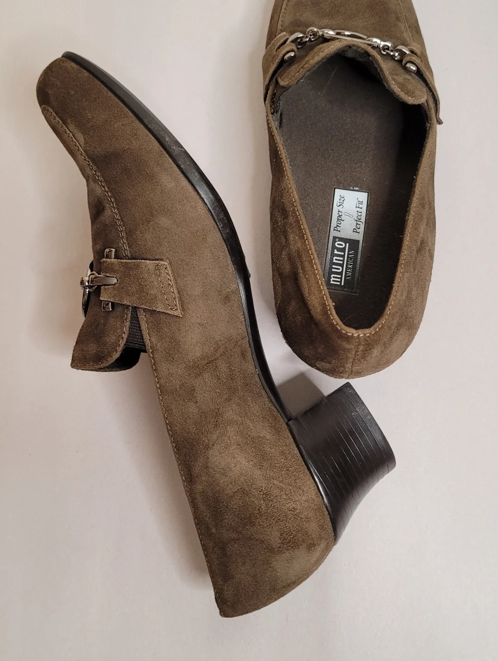 Munro Brown Suede Horsebit Heeled Loafers Size 6W - Picture 8 of 10
